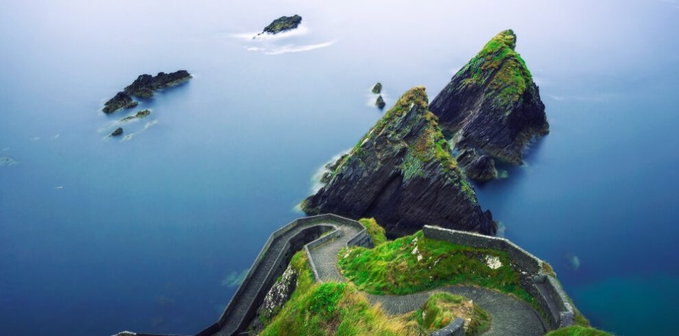 BIG_staircase-leading-dunquin-pier-ireland (1)_167335549374