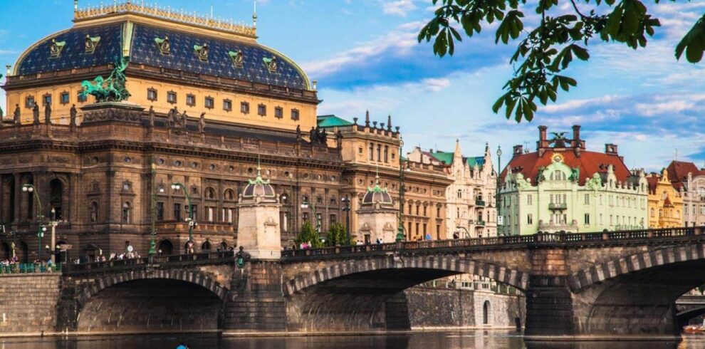 ekskurziya-v-praga-55-i-priyateli-na-polupansion_1478608925